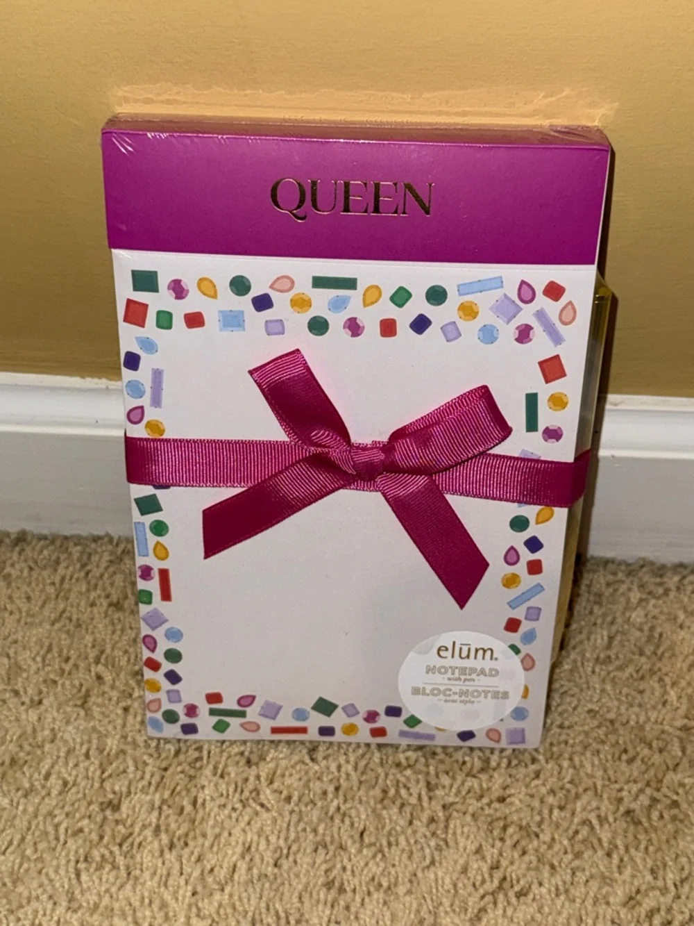 QUEEN Notepad with pen